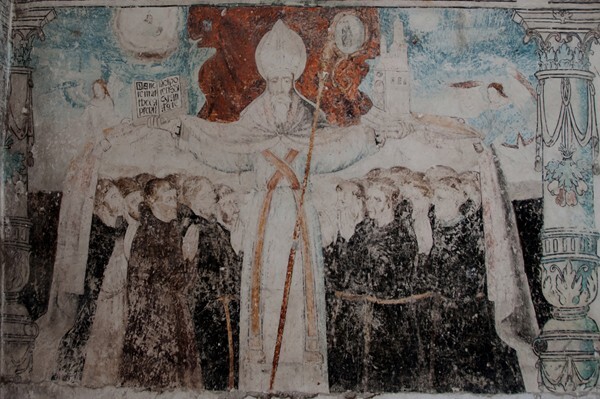 Los Santos Reyes, upper cloister walk tester mural - Los Santos Reyes, cloister & murals