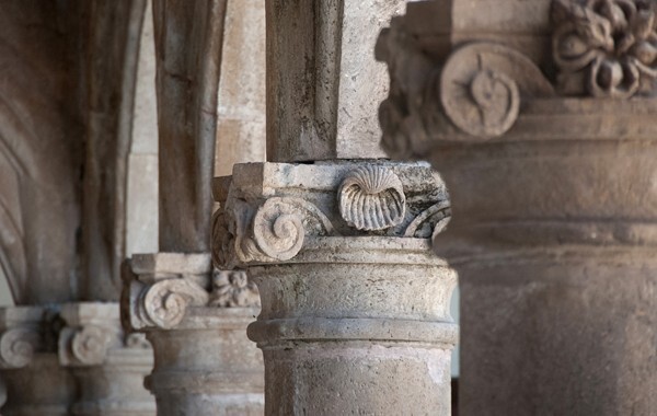 Santo Domingo, cloister ambulatory, pillar capitals - Tepapayeca, Puebla