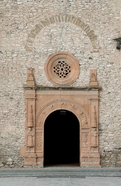 Santiago, façade, main portal - Atotonilco Tula, Hidalgo