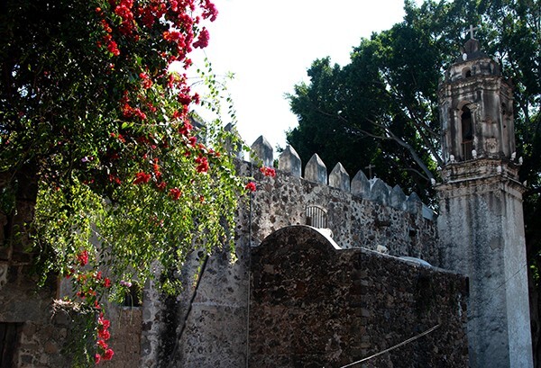 San Jerónimo, bell-tower & exterior nave crenellation - Tlaltenango, Morelos