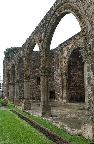Capilla abierta, portería arches - San Luis Obispo, capilla abierta