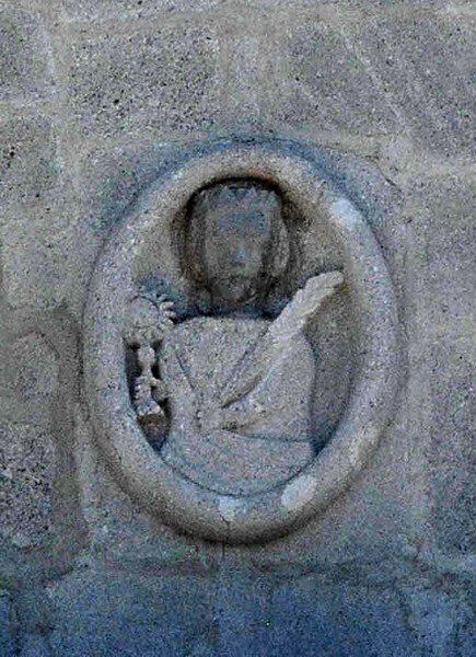 Santa Bárbara, façade gable, roundel relief, St. Barbara - Lagunilla, Hidalgo