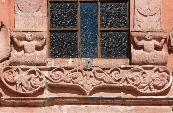 San Juan Bautista, façade, choir window relief - Victoria, Guanajuato