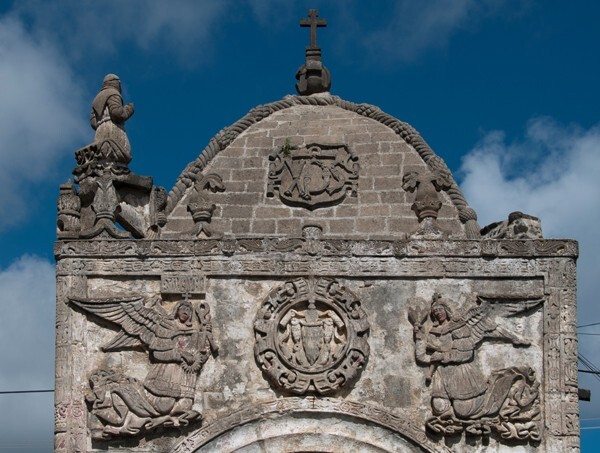 San Andrés, NW posa, E façade, alfiz & dome - San Andrés, Northwest posa chapel