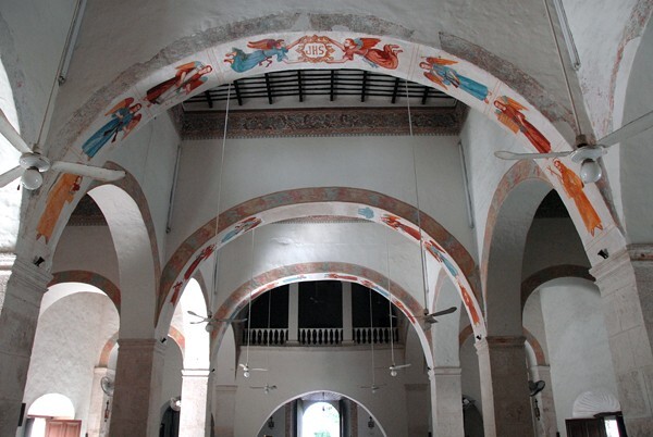 Basilica nave arches - Cholul, Yucatán