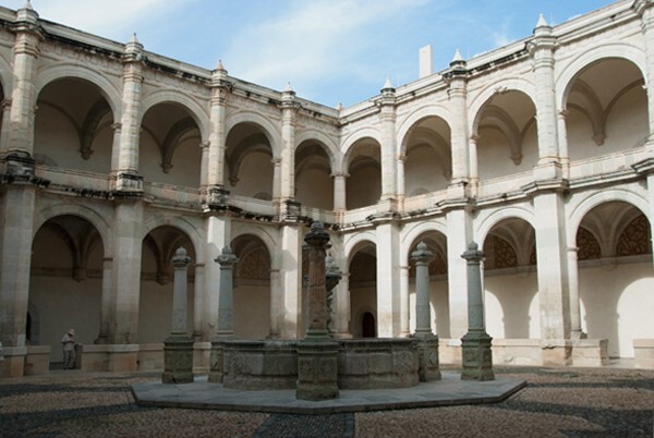 Cloister fountain - Cloister