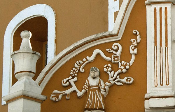 San Agustín, atrial gate, relief left - San Agustín