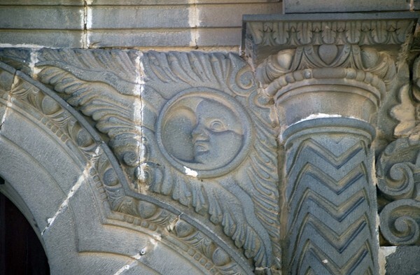 San Dionisio, façade portal, left spandrel, moon - Yauhquemehcan, Tlaxcala