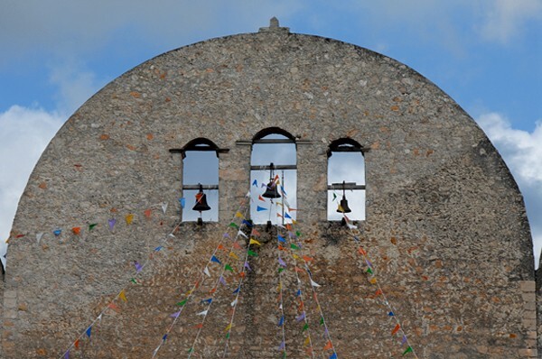 San Francisco, façade, gable espadaña - Conkal, Yucatán