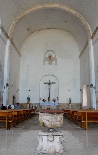 San Agustín, sanctuary & chancel arch - Tihosuco, Quintana Roo