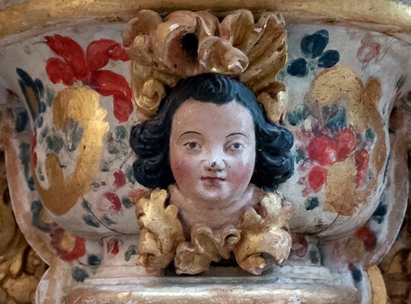 Lower tier sculpture base, detail - nave La Pasión altar