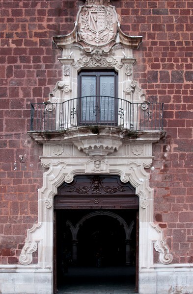 Palacio Gobierno, main portal & window balcony - Aguascalientes, Aguascalientes