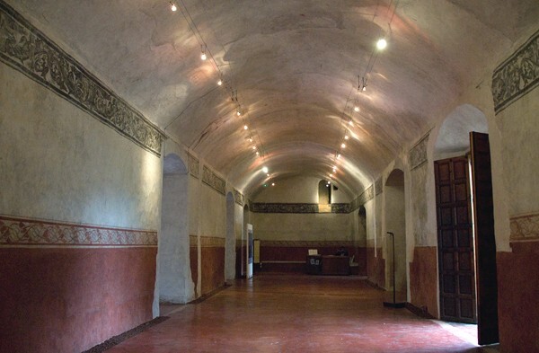 Sala de profundis - Cloister, convento, capilla abierta & posas, atrial cross