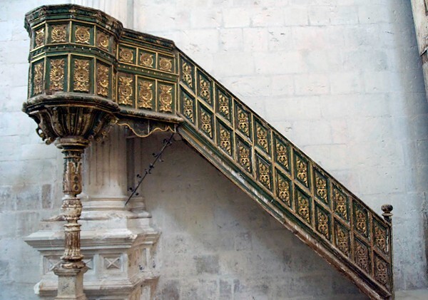 Pulpit - Nave & sotocoro altars, statuary & pulpit