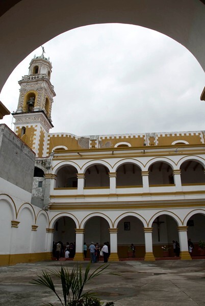 San Agustín, cloister & bell-tower - San Agustín