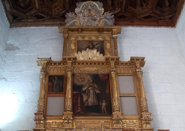 Sotocoro Holy Bishop altar - sotocoro Holy Bishop altar