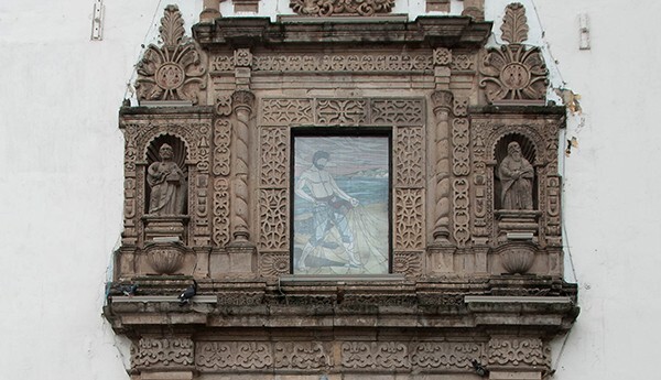 San Pedro, façade, second story choir loft window, reliefs & sculpture - Tlaquepaque, Jalisco