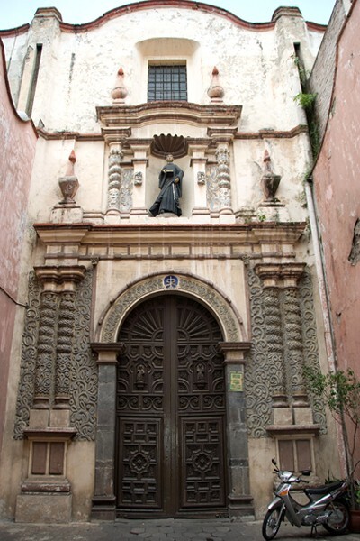 San José, Tercera Orden, West doorway - Toluca, México