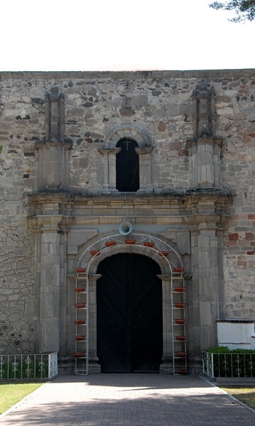 Santo Santiago, façade, main portal - Santiago Tlautla, Hidalgo