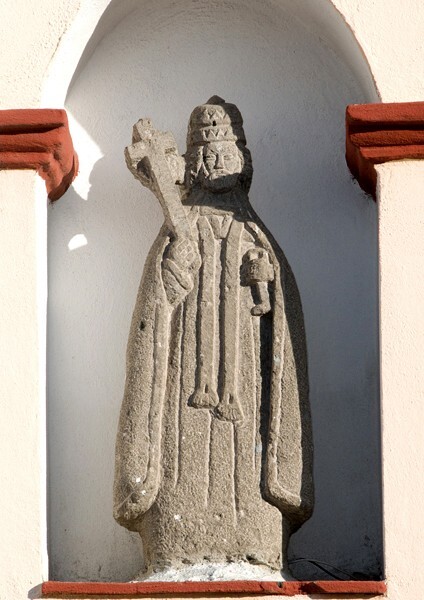 Atrial gate sculpture, St. Peter - San Pedro Colomoxco