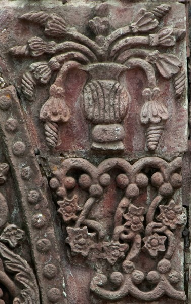 Façade portal, right spandrel detail - Santiago Apóstol