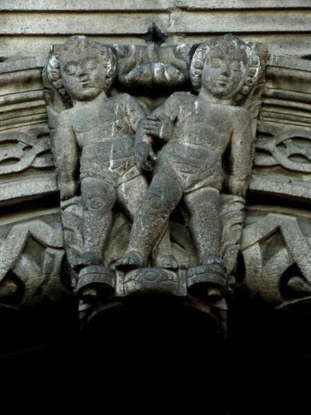 Façade portal, archivolt, keystone - East (main) & South façades