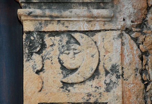 San Francisco de Asís, S portal, right pilaster relief, moon - Hecelchakán, Campeche