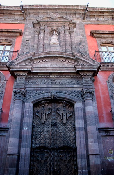 Casa del Mayorazgo de Canal, N façade portal - San Miguel de Allende, Guanajuato