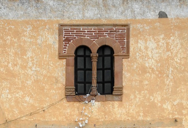 Santa María, façade ajimez - Huiramángaro, Michoacán