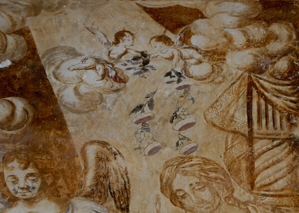 E wall mural, Nativity of the Virgin, detail, angels - Camarín de la Virgen