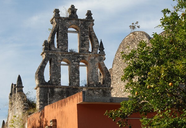 La Asunción, sacristy espadaña - Tixcuytún, Yucatán