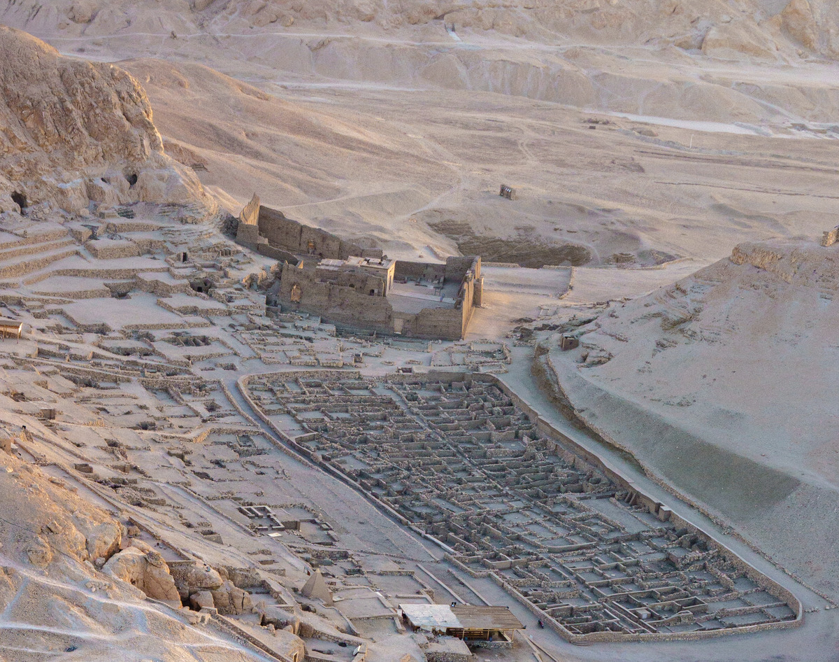 Hot Air Balloon Deir el Medina-7 - Egypt from the Air