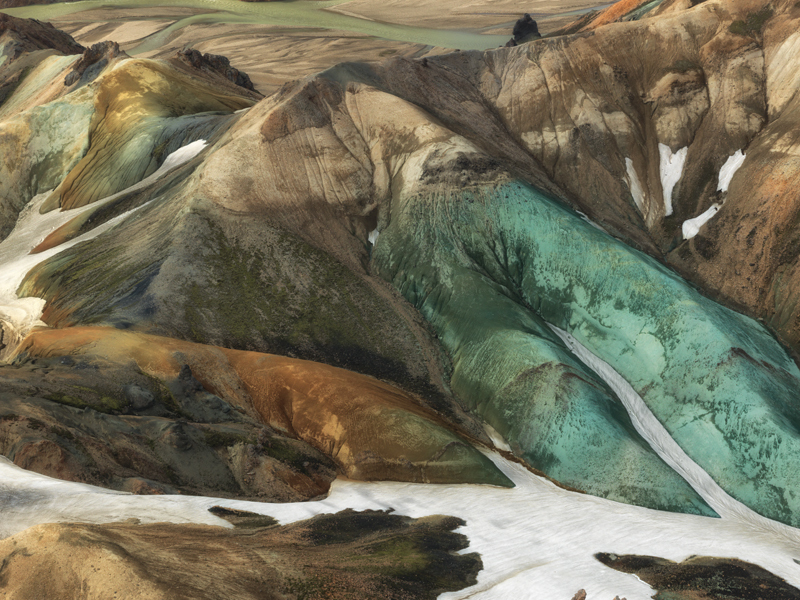 The Green Gully - Graenagil - Iceland Highland Aerials