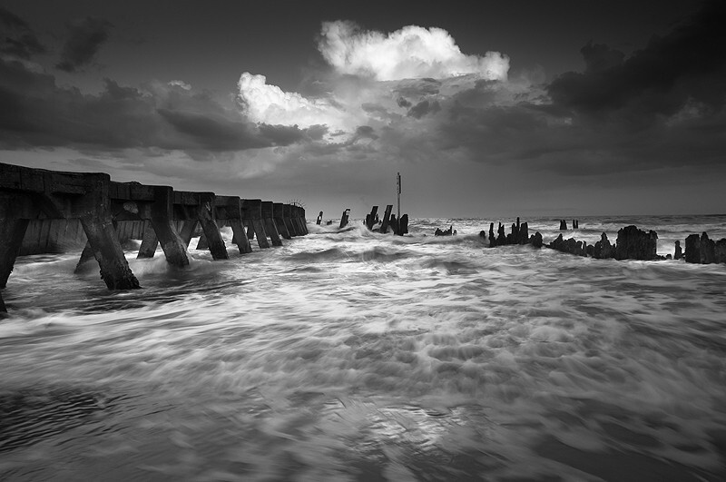  - Peer into the Darkness (coast)