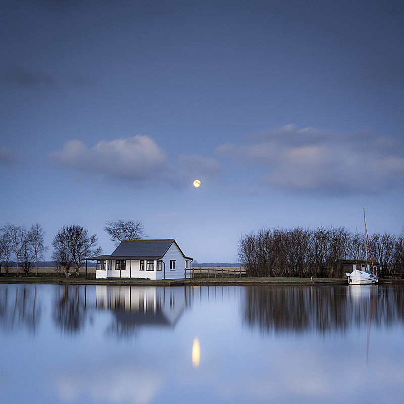 Norfolk Broads landscape photograph of the banks of the River Thurne, Norfolk Broads.