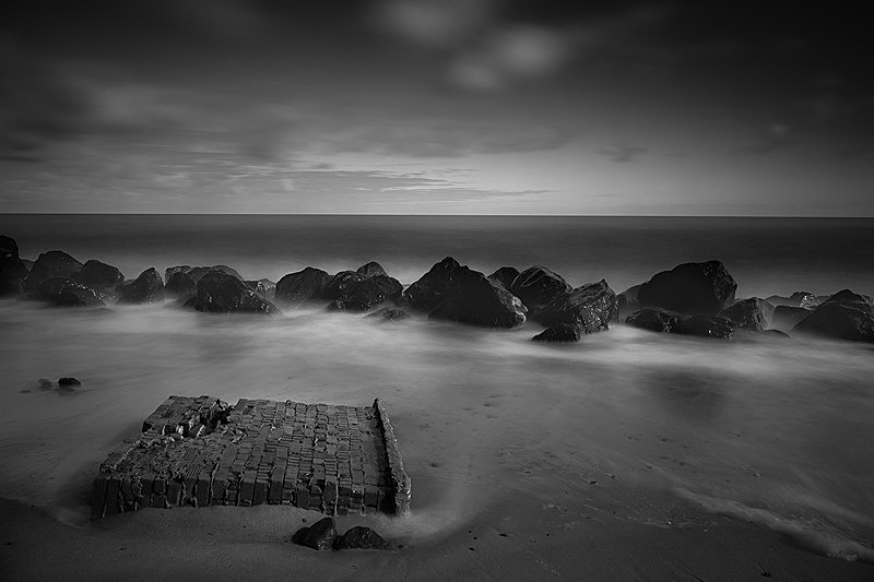  - Peer into the Darkness (coast)