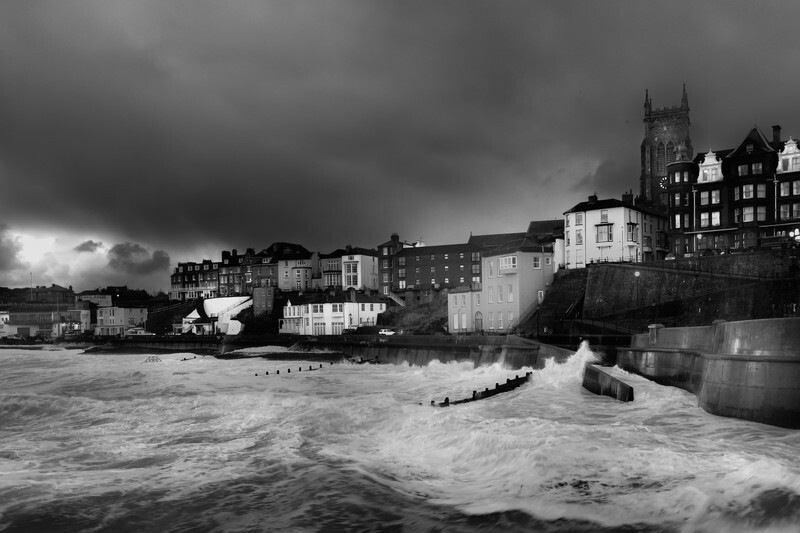  - Peer into the Darkness (coast)