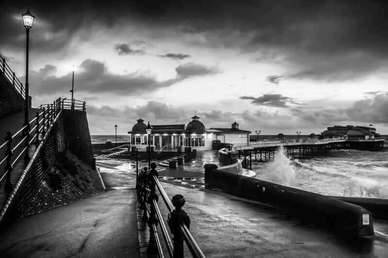  - Peer into the Darkness (coast)