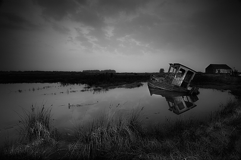  - Peer into the Darkness (coast)