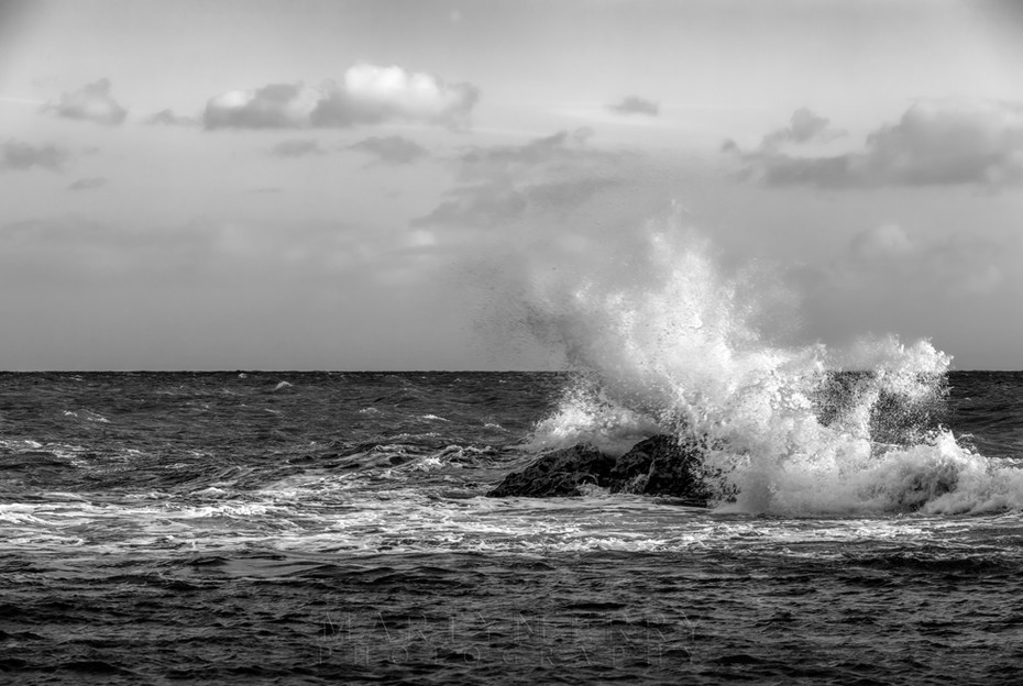 Crashing waves in black and white at Man O War Bay