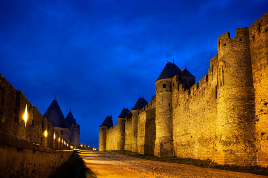 Night photo of Carcassonne walls