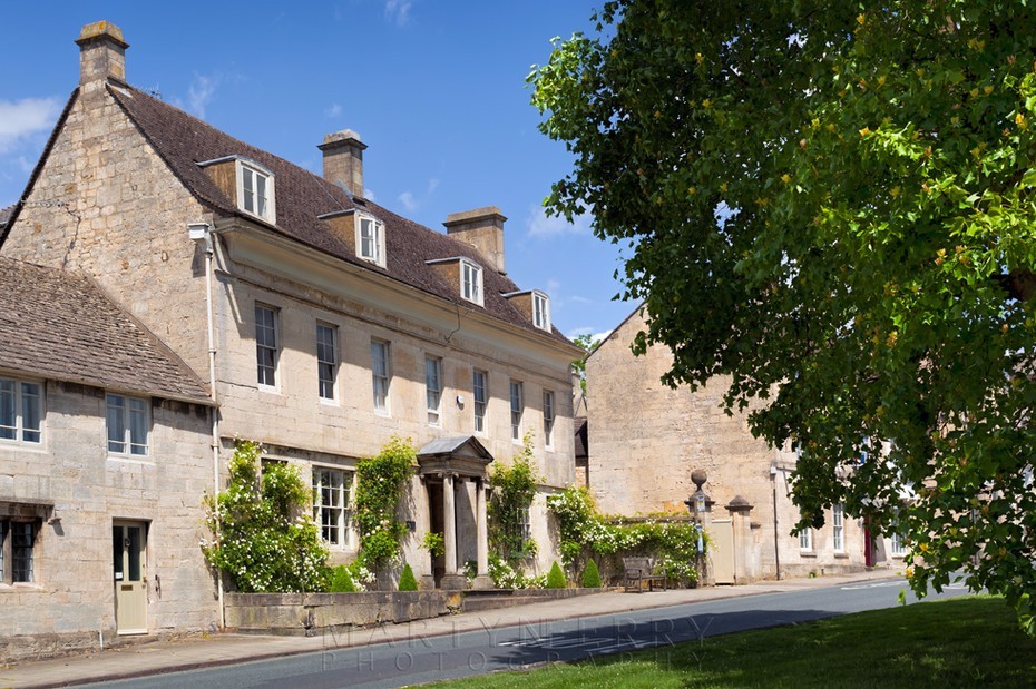 Image of houses in the Cotswold town of Painswick