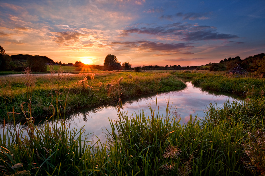 Beautiful sunset view over the River Windrush near Burford