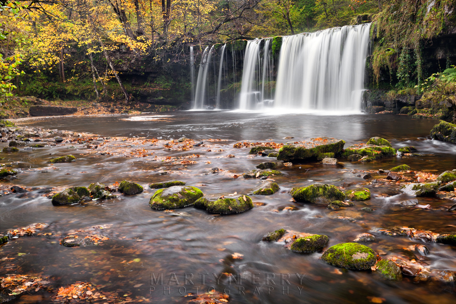 Upper Gushing Falls with autumn leaves