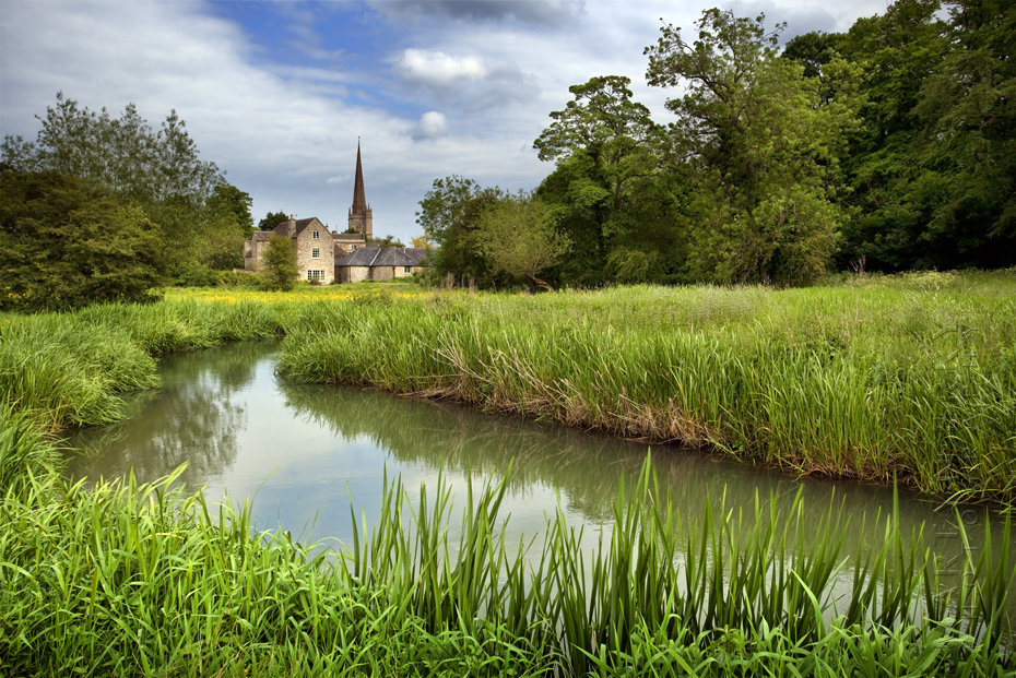 Cotswold photograph looking towards Burford