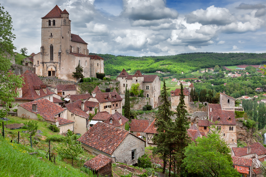 View over st cirq lapopie under a beautiful sky
