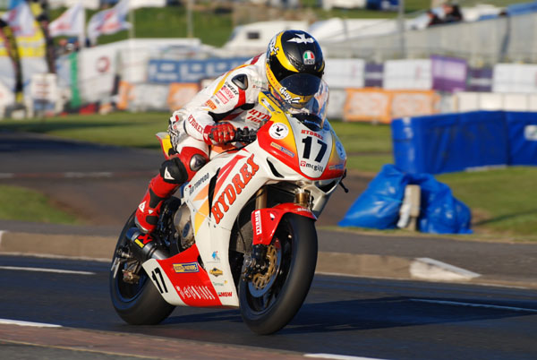 Guy Martin - DSC_0053_2 - North West 200 - 2009
