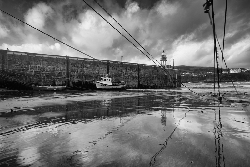 Port Erin Harbour - Mann in Mono