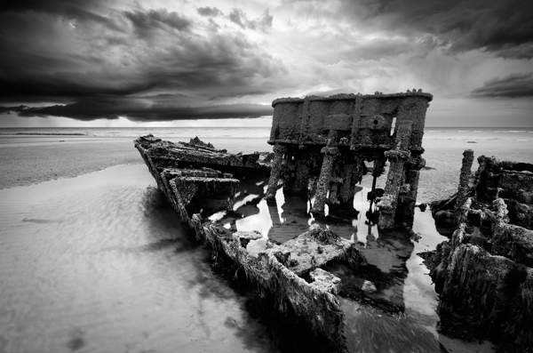 The Cruel Sea - Mann in Mono