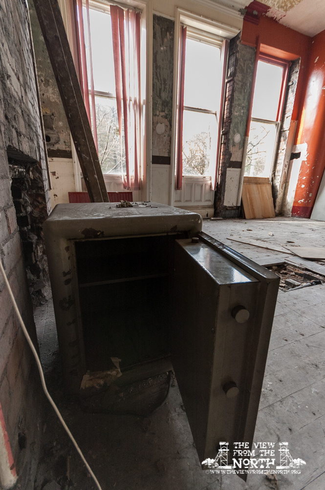 Urban Exploration (Urbex) of Accrington Conservative Club